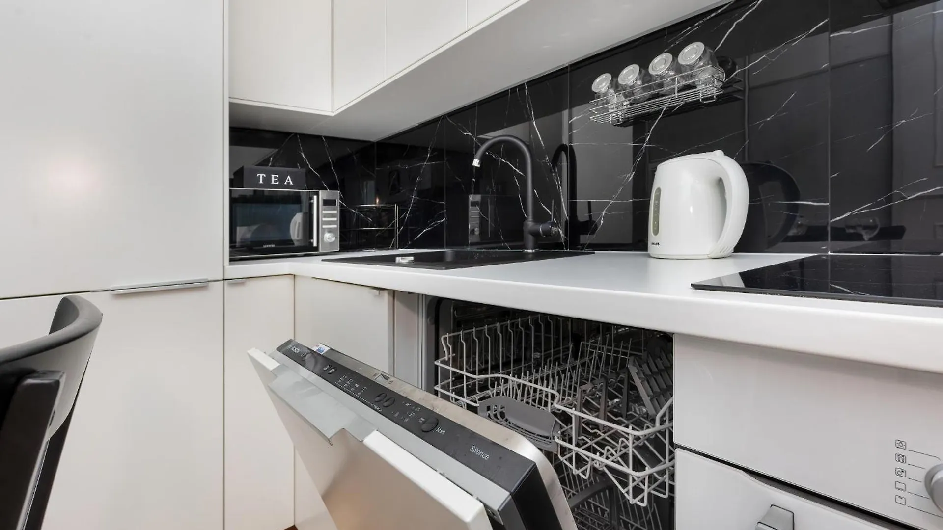 Metro Plocka Exquisite Apartments By Noclegi Renters Warsaw