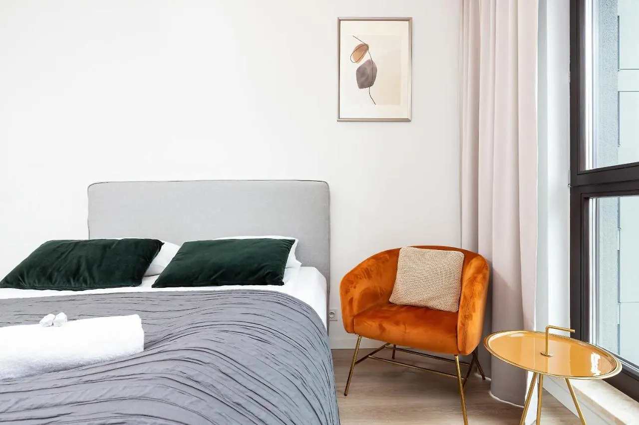 Metro Plocka Exquisite Apartments By Noclegi Renters Warsaw Poland