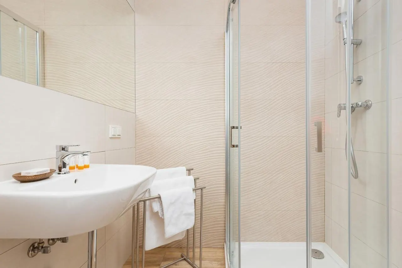 Metro Plocka Exquisite Apartments By Noclegi Renters Warsaw 0*,  Poland