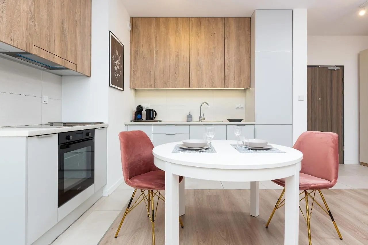 Metro Plocka Exquisite Apartments By Noclegi Renters Warsaw Poland