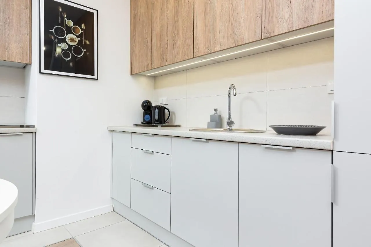 Metro Plocka Exquisite Apartments By Noclegi Renters Warsaw 0*,  Poland