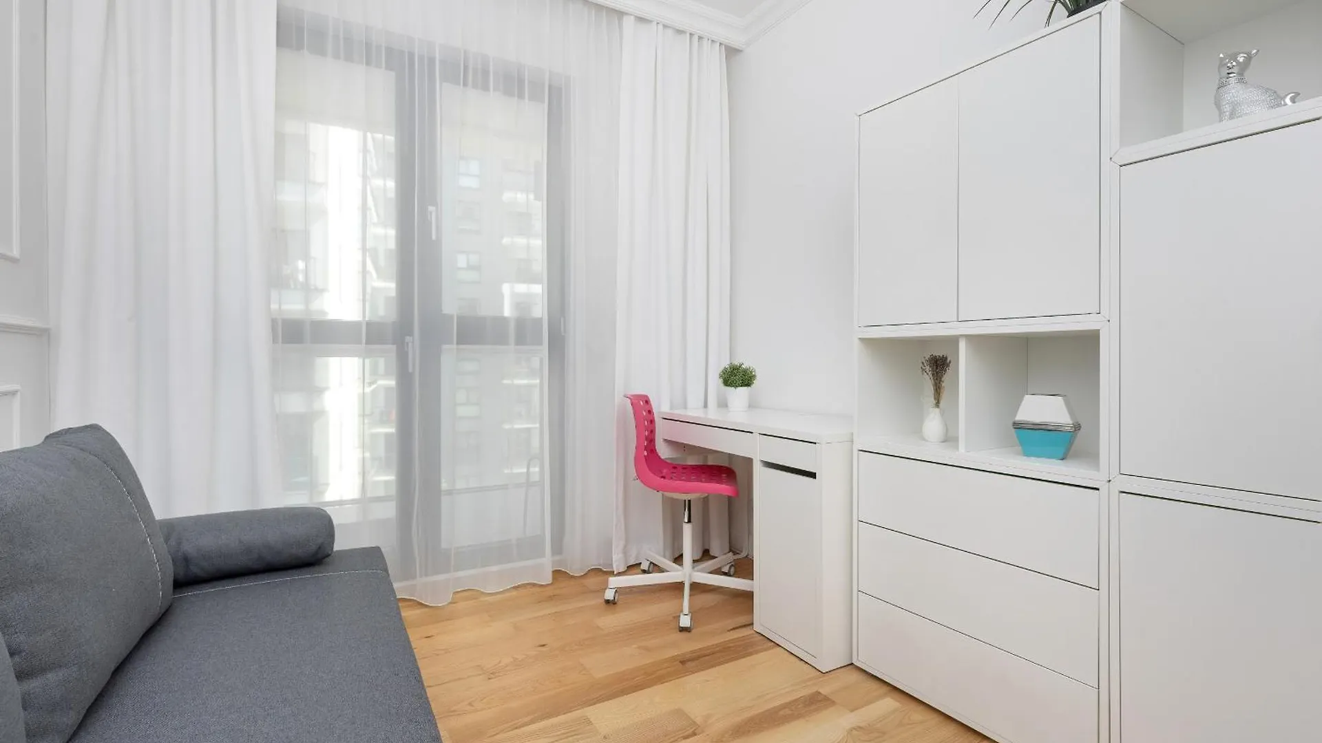 Metro Plocka Exquisite Apartments By Noclegi Renters Warsaw