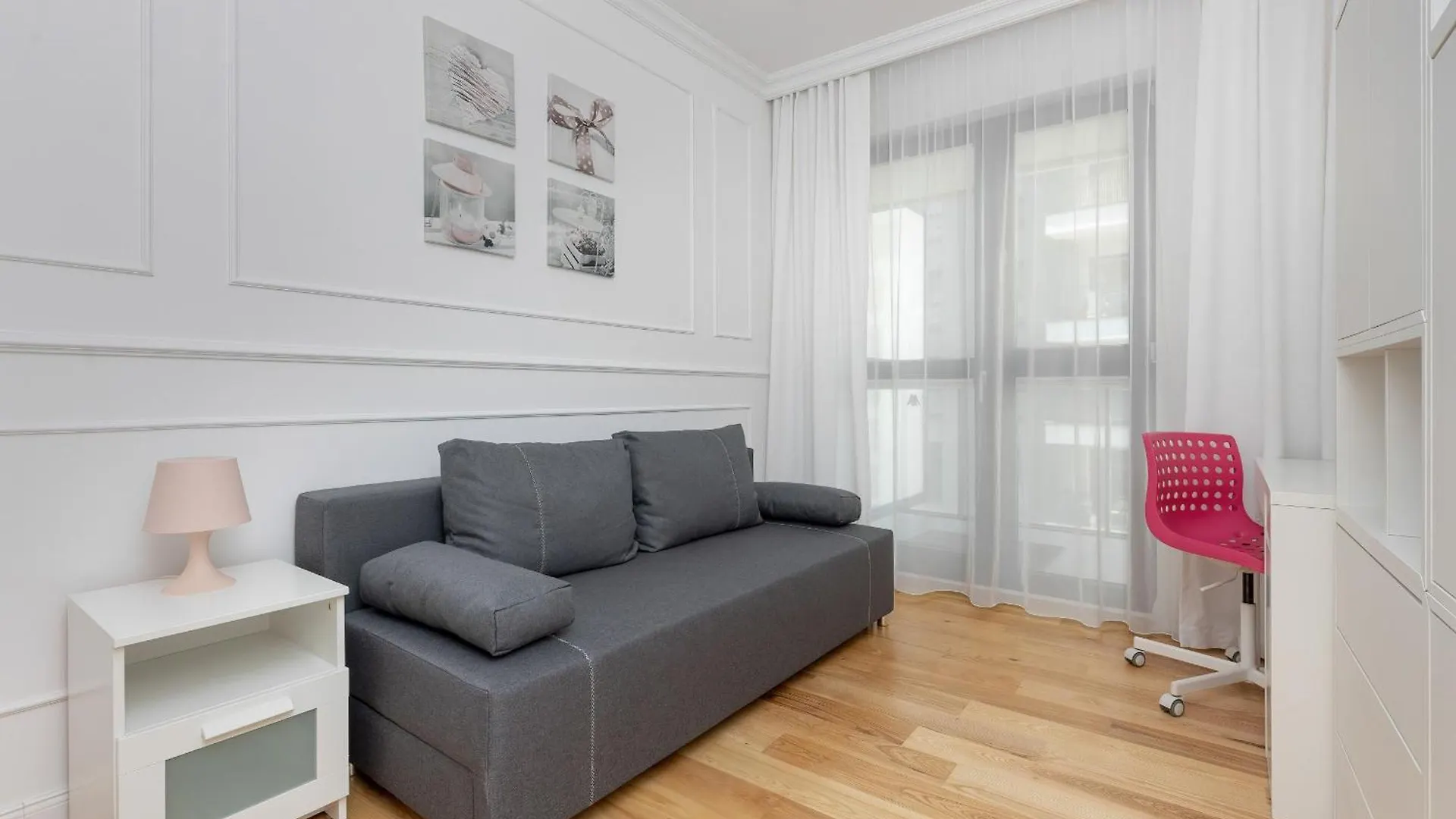 Metro Plocka Exquisite Apartments By Noclegi Renters Warsaw Poland